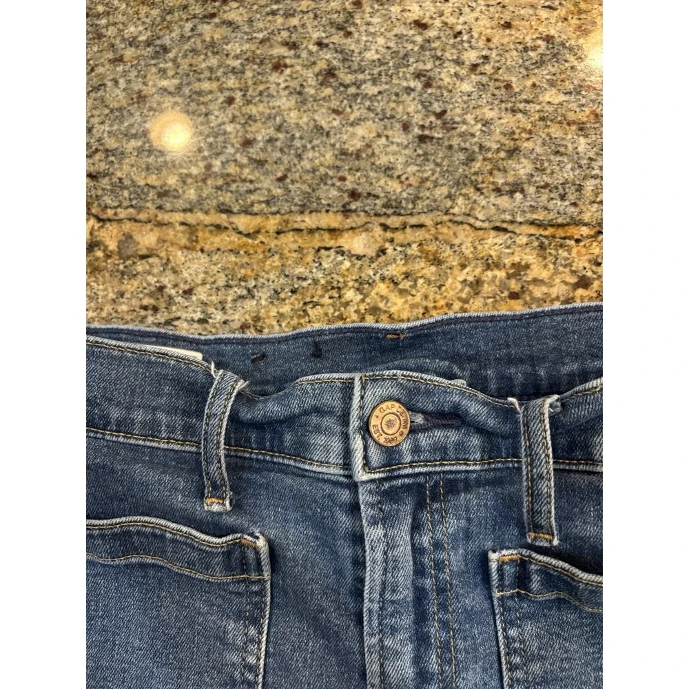 GAP High Rise 70s Flare Jeans Light Wash Distressed Size 8 Tall 28